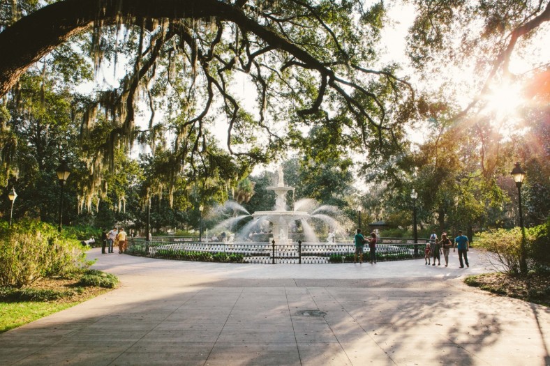 24-hours-in-savannah-visit-lucky-stay-thing-to-do-forsyth-park-fountain